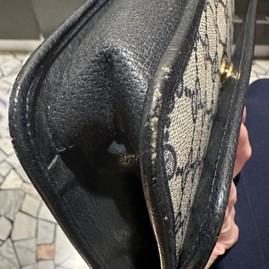 Change of external seam edge