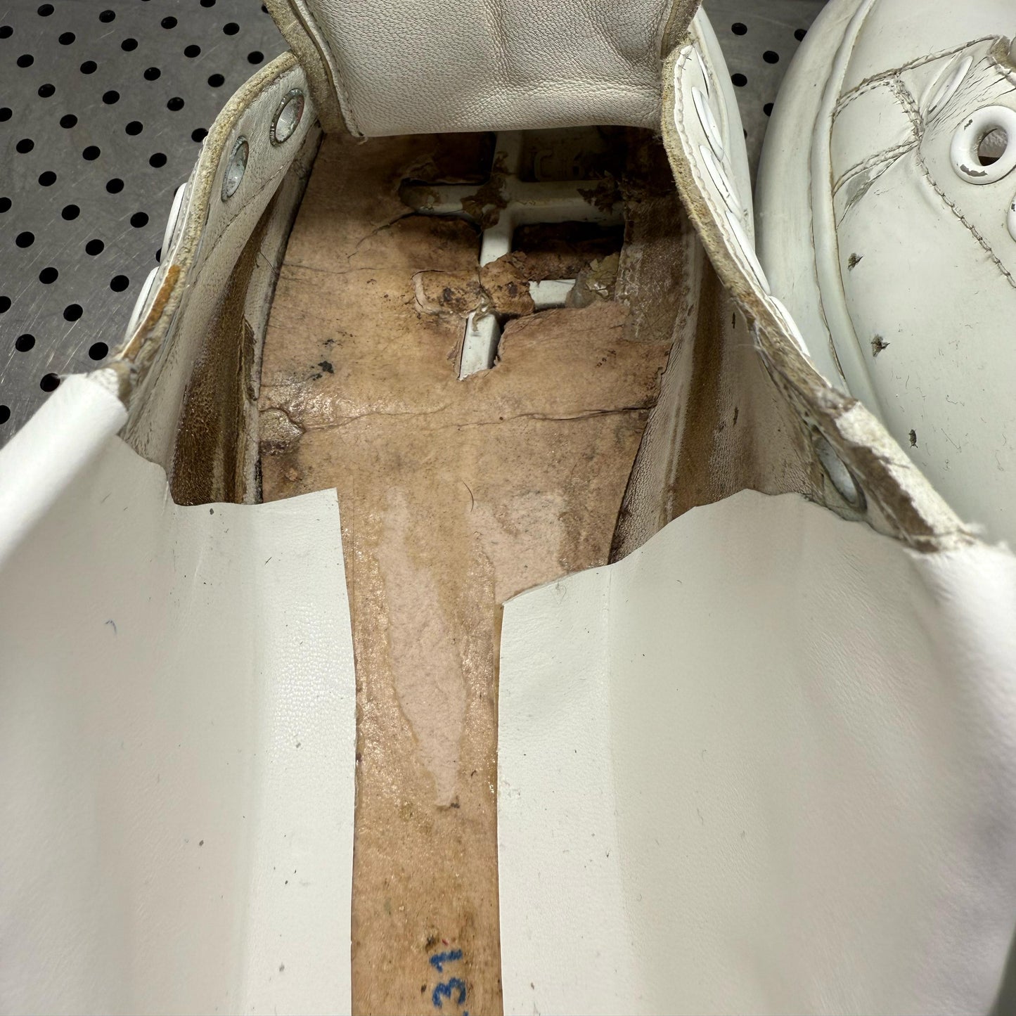 Leather insole