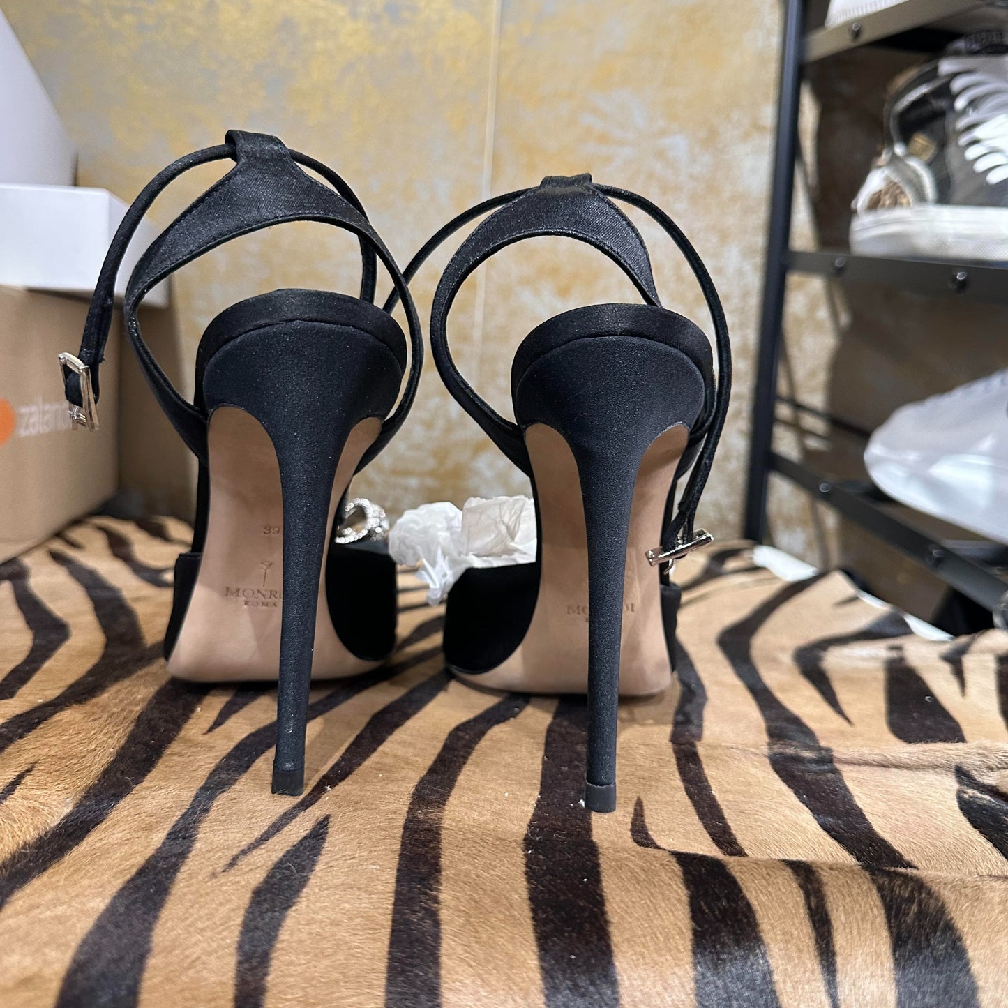 Heel Covering, Edge, Toes