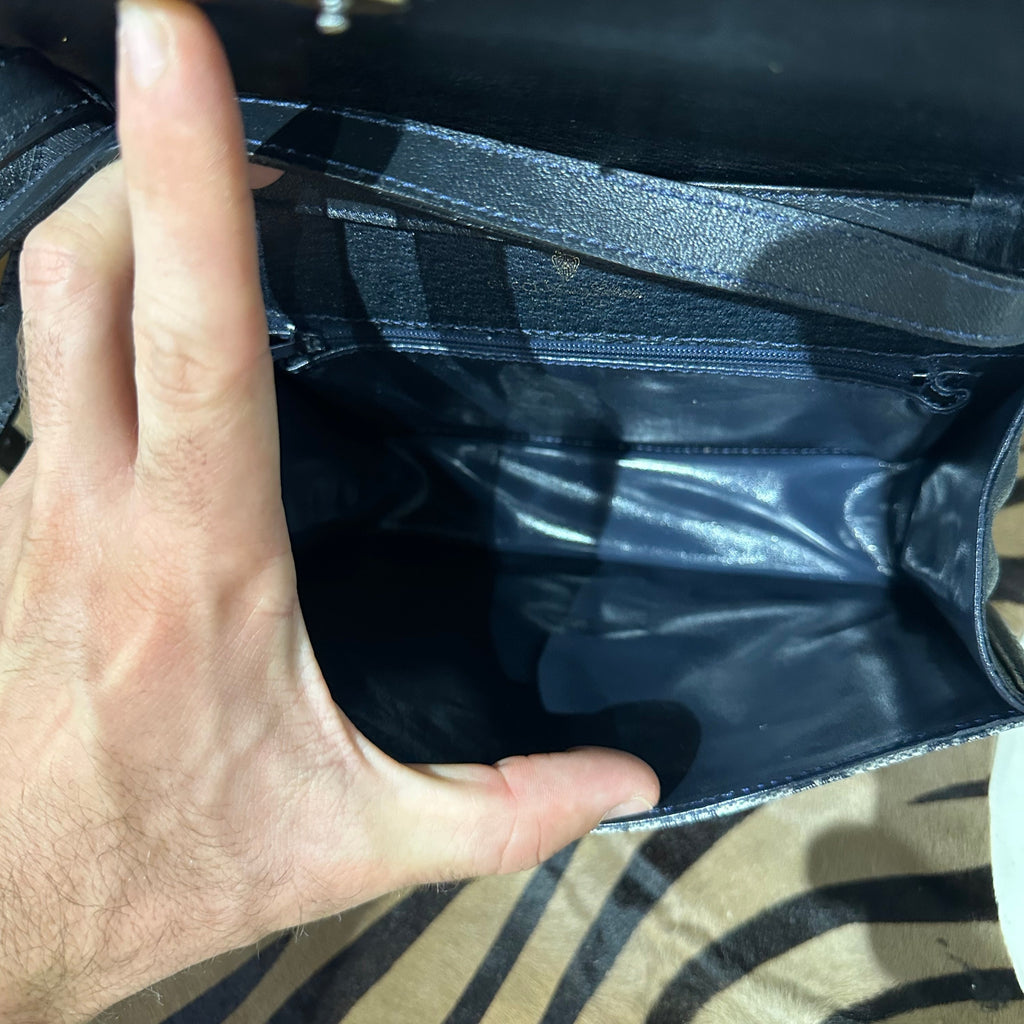 Changing the bag lining