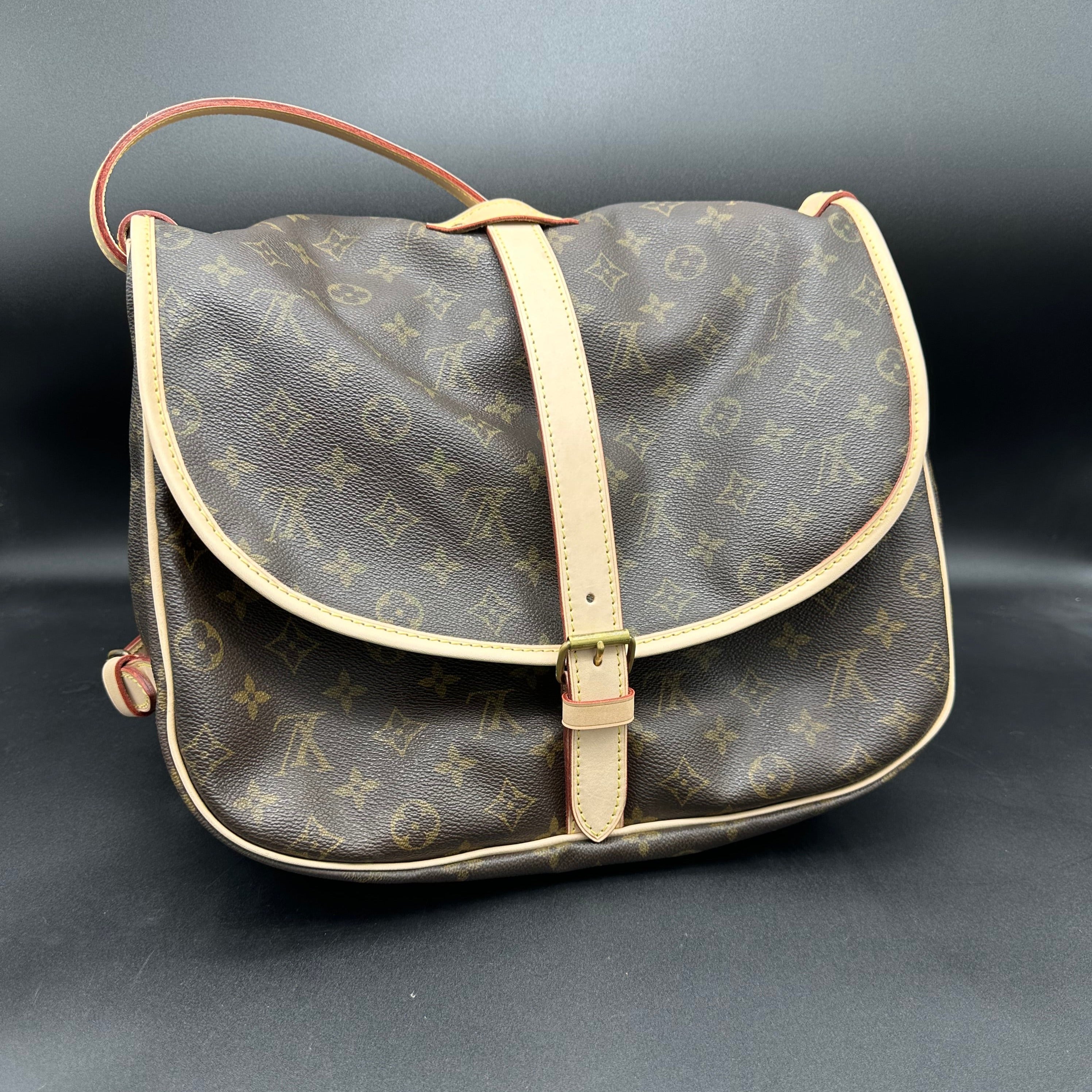 Riparazioni  Louis Vuitton Saumur