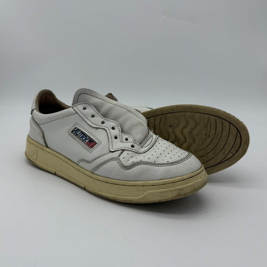 Changing sneaker soles