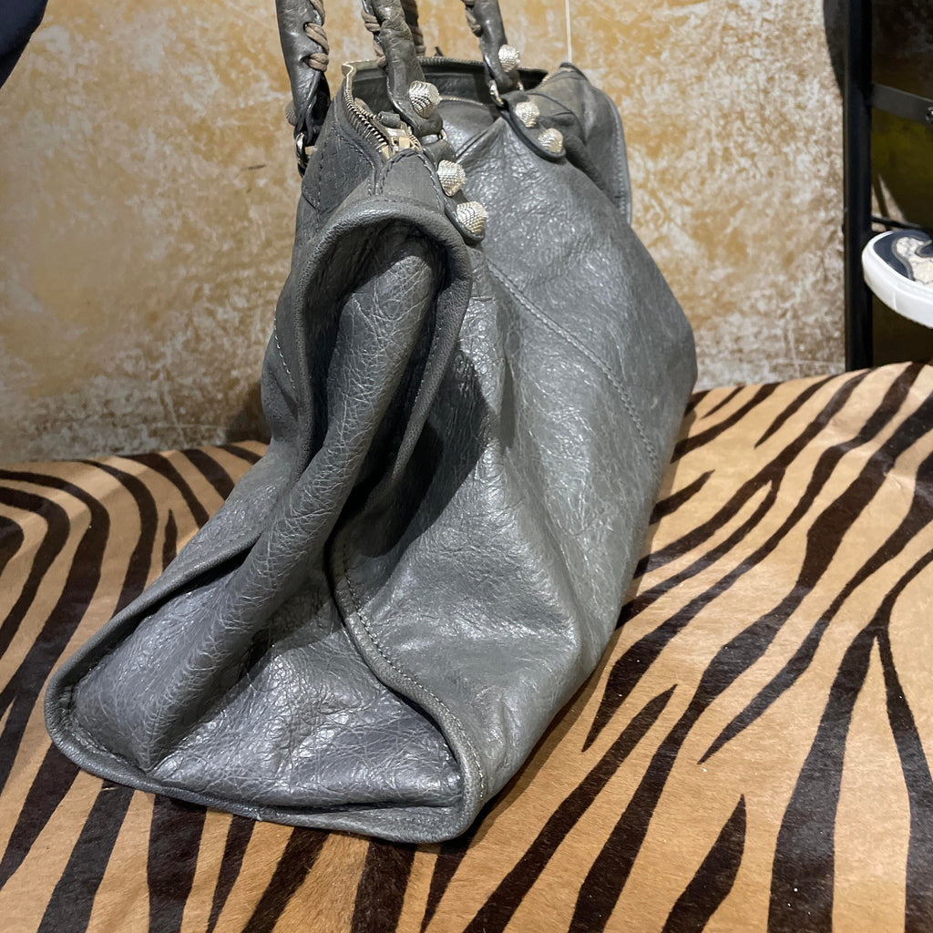 Change of external seam edge