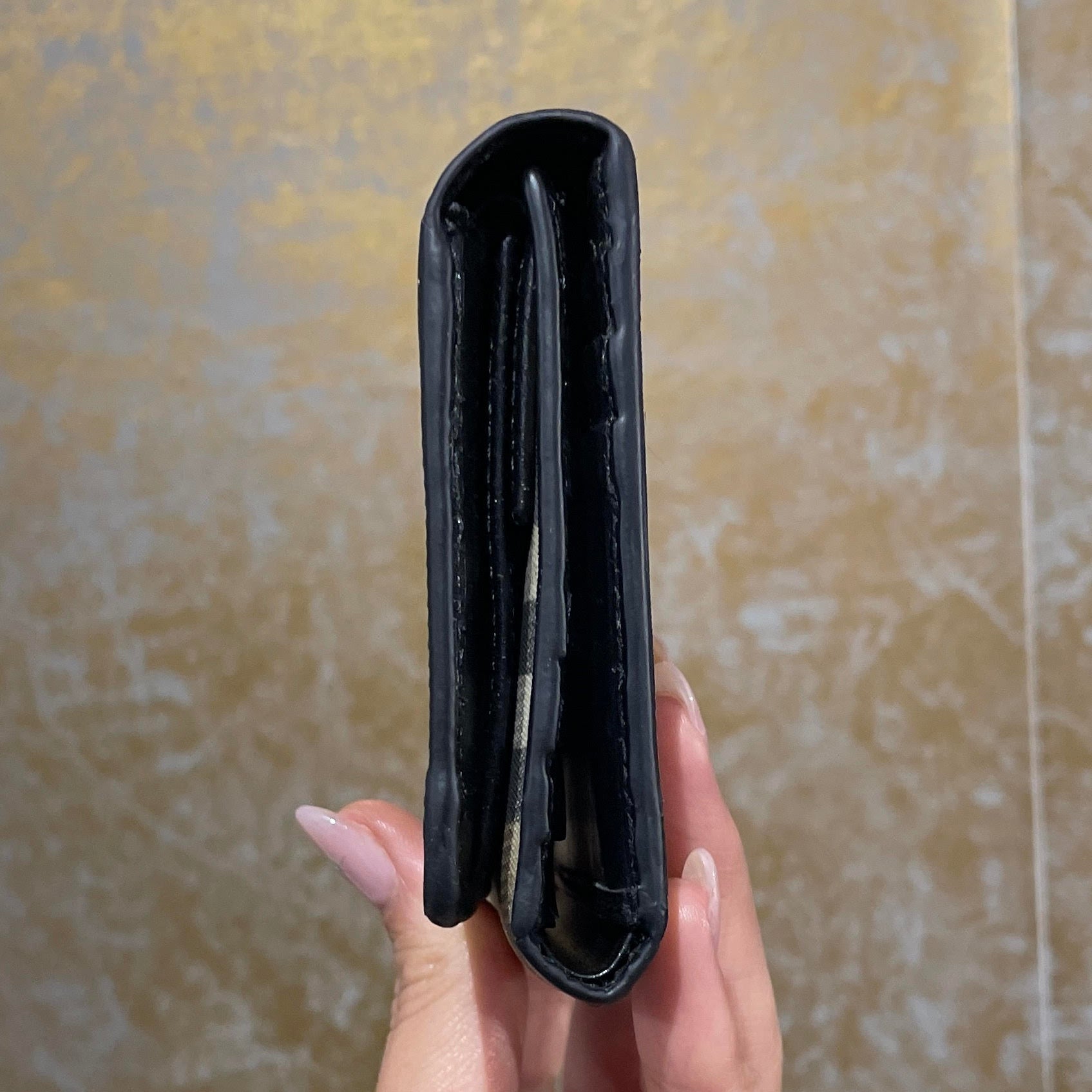 Wallet edge